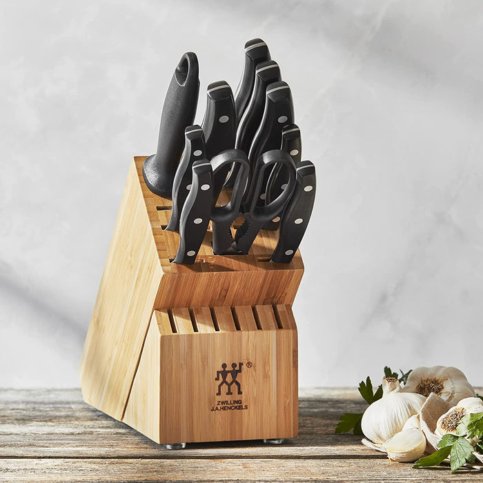 ZWILLING Twin Signature 11-Piece German Knife Set with Block, Razor-Sharp, Made in Company-Owned German Factory with Special Formula Steel perfected for almost 300 Years, Dishwasher Safe